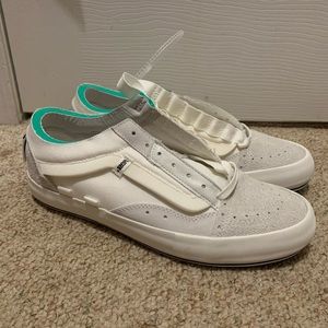 Vans Vault UA Old Skool Cap LX Regrind